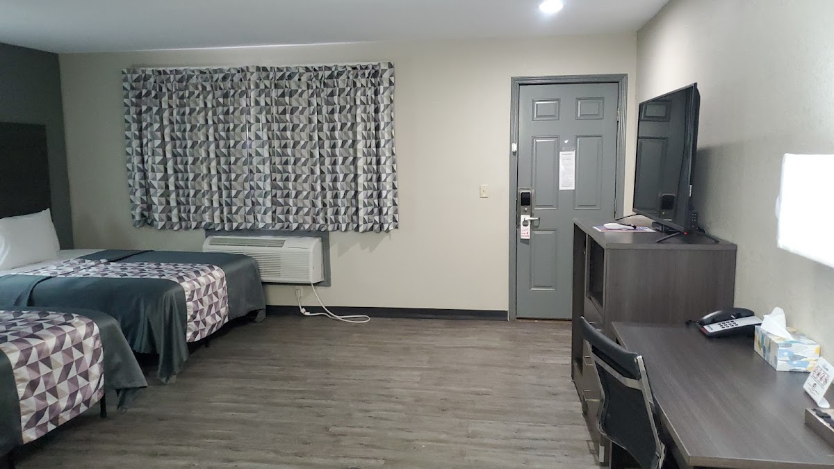 Crescent Park Motel & Suites photo 3