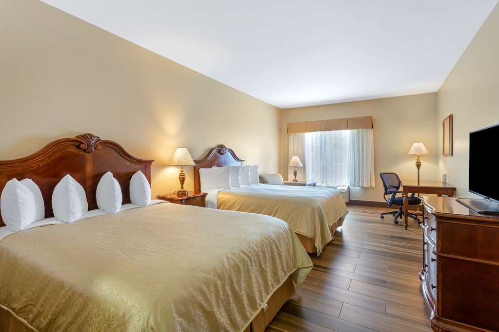 Best Western Plus Fossil Country Inn & Suites photo 2