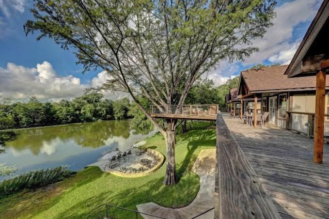 Treetop River Cabins