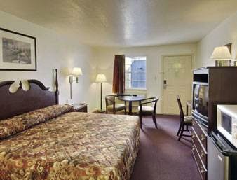 Travelodge by Wyndham Little Rock Airport photo 2