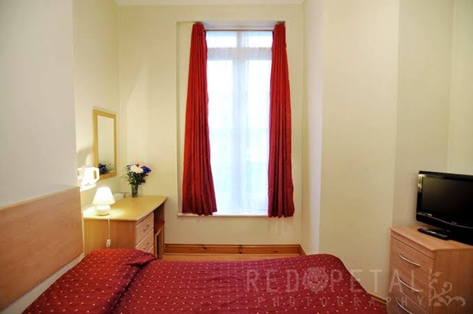 Elmwood Hotel photo 2