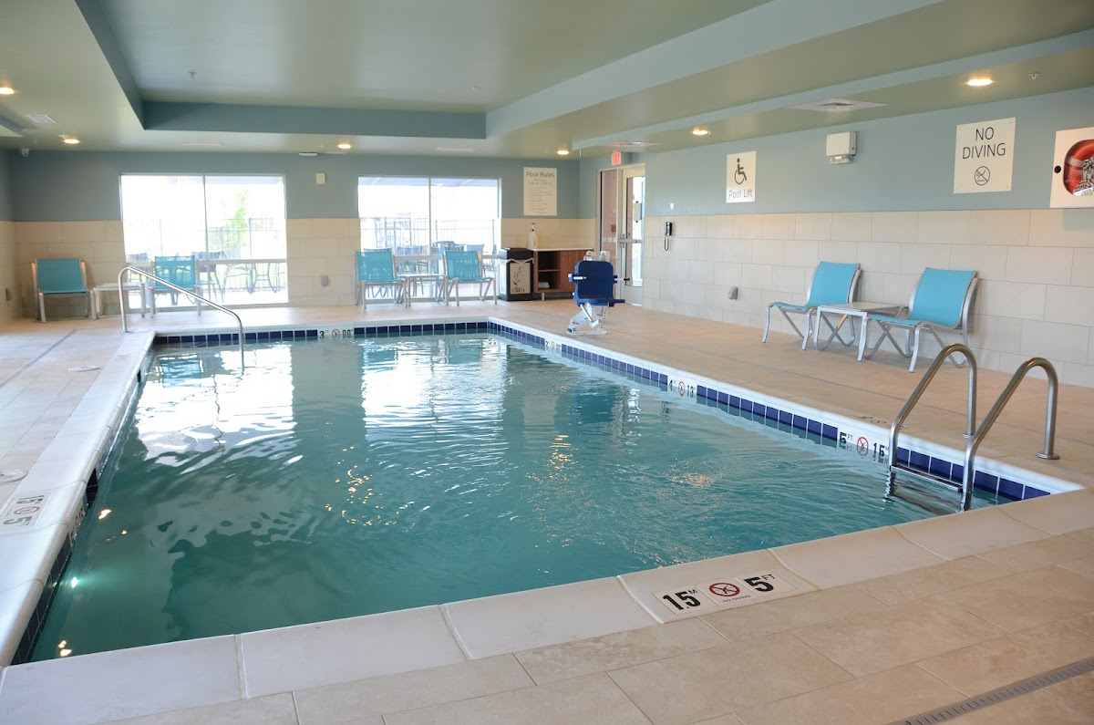 Holiday Inn Express & Suites, Union City, TN photo 3