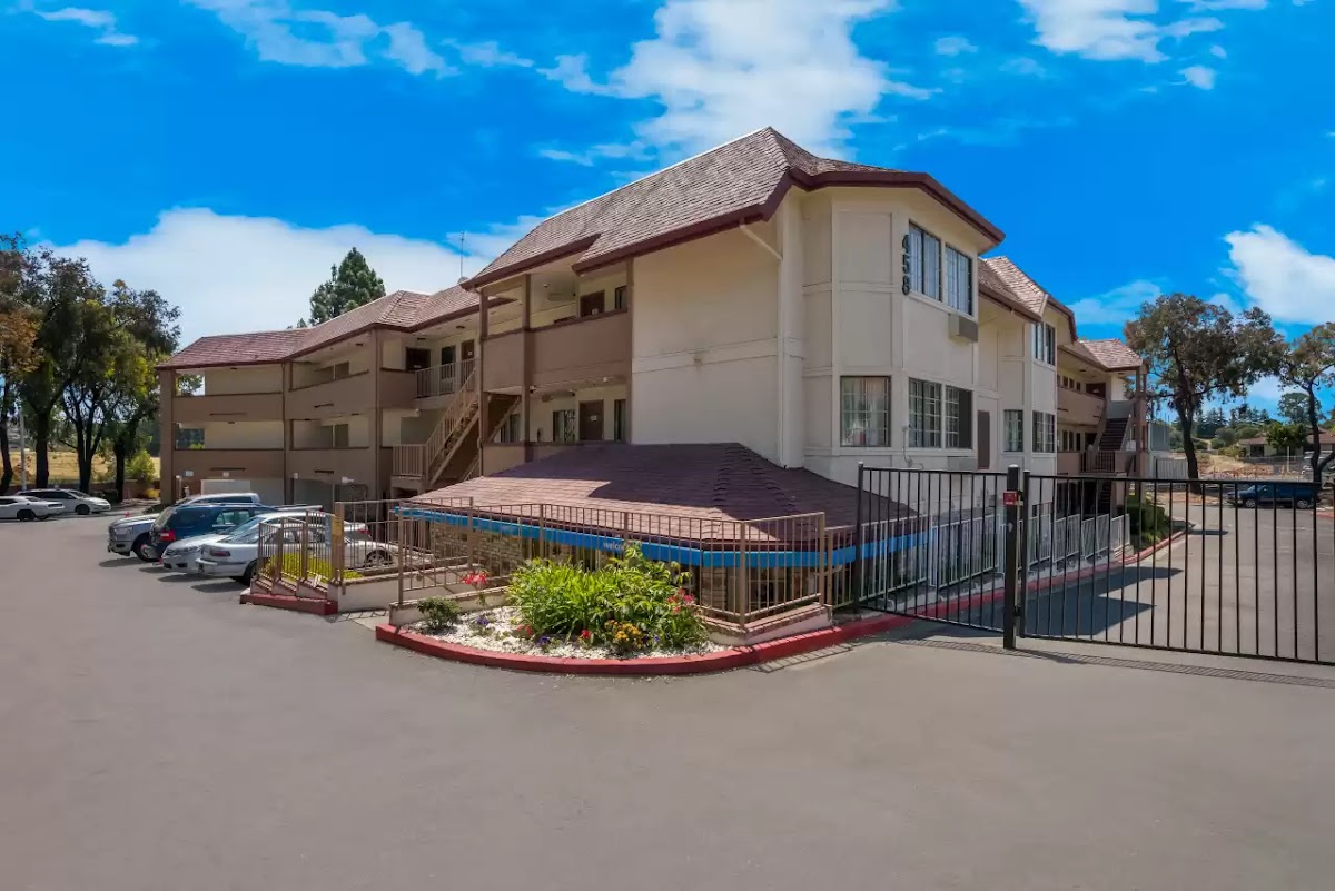 Econo Lodge Vallejo Fairgrounds photo 3