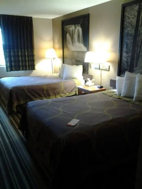 Super 8 by Wyndham Plymouth photo 3