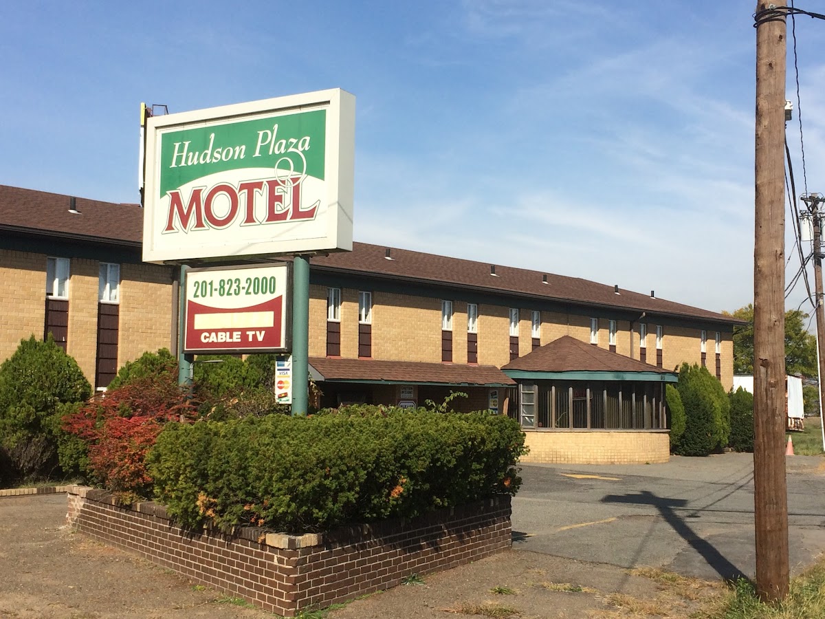 Hudson Plaza Motel