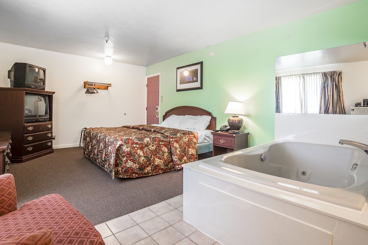 Ameri-Stay Inn & Suites photo 2