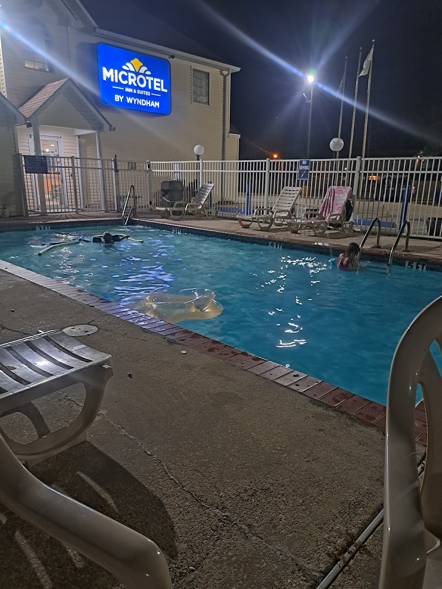 Microtel Inn & Suites by Wyndham Ponchatoula/Hammond photo 3