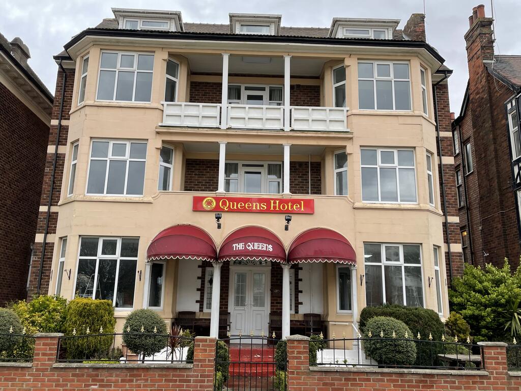 Queens Hotel Skegness by GNDJ
