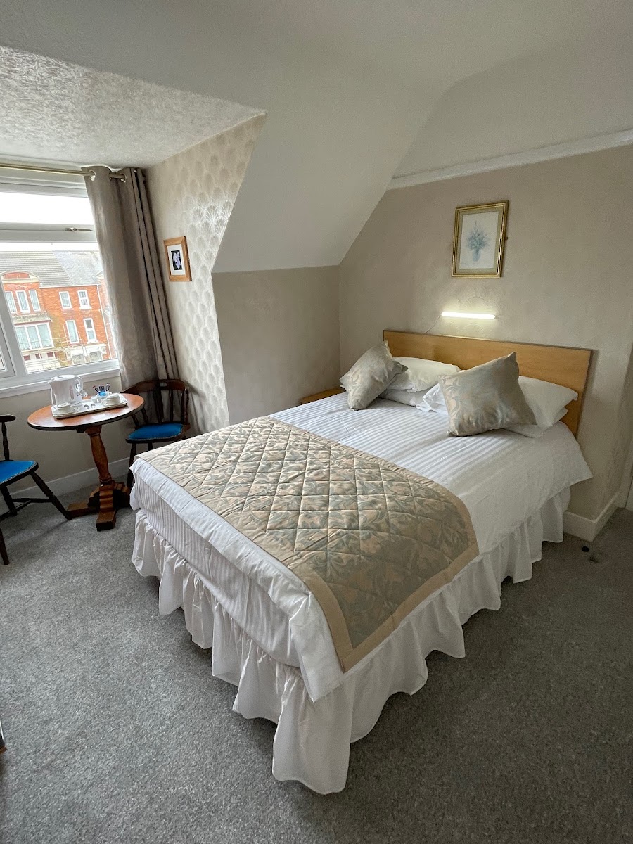 Queens Hotel Skegness by GNDJ photo 2