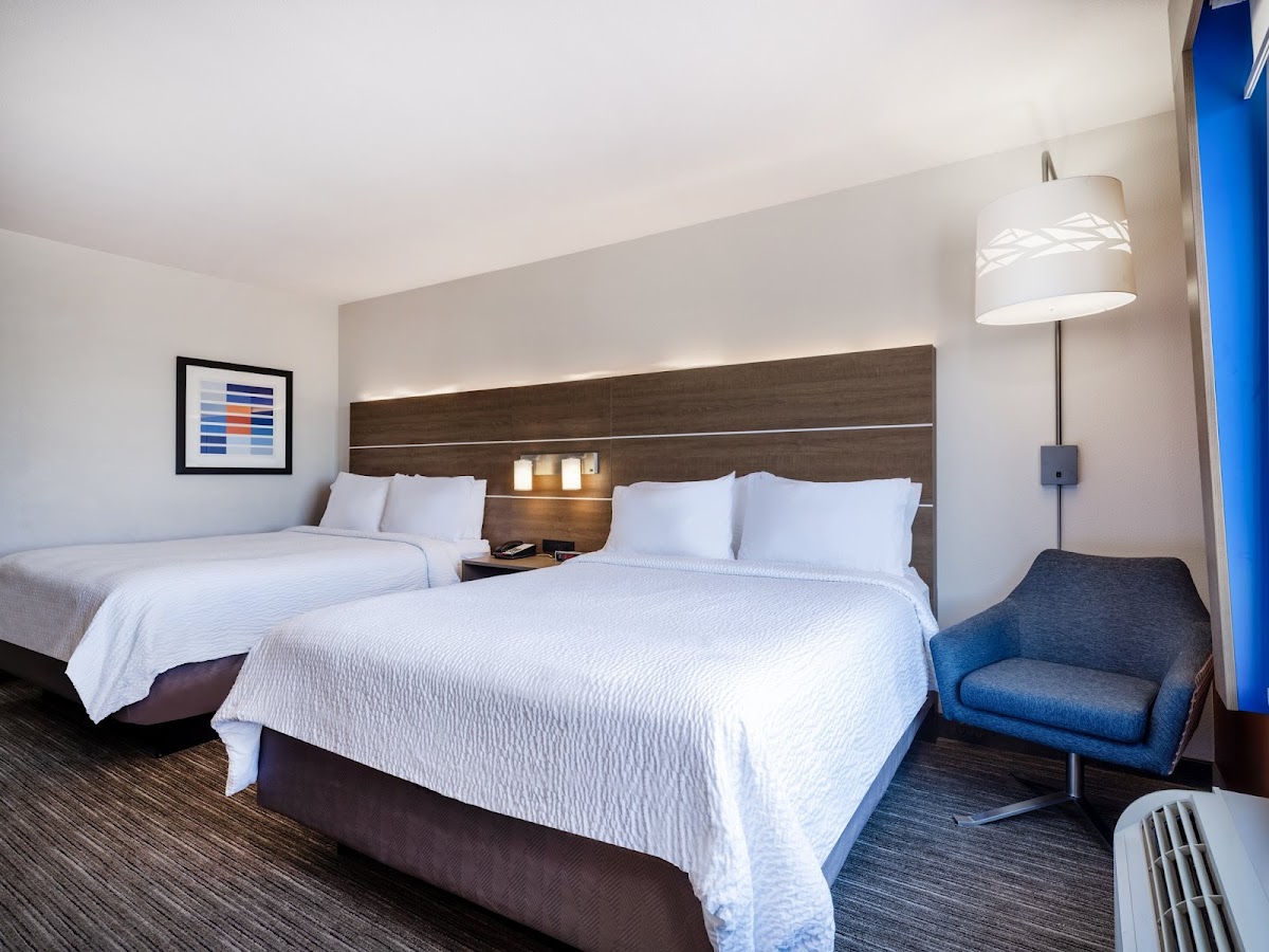 Holiday Inn Express & Suites Tucson by IHG photo 2