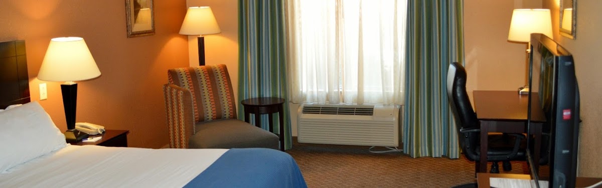 Holiday Inn Express & Suites Tucson by IHG photo 3