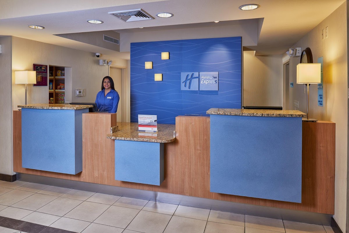 Holiday Inn Express & Suites El Paso Airport by IHG photo 3