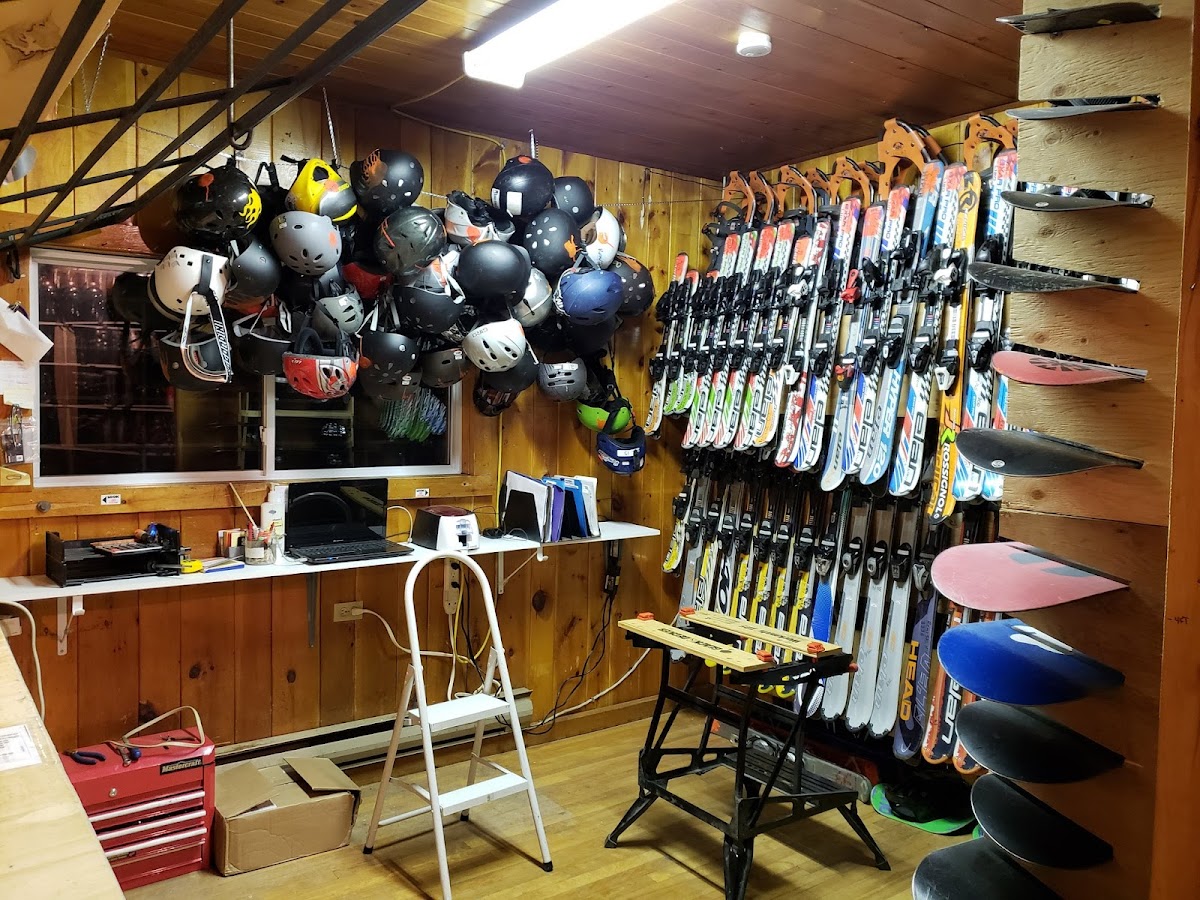 Remi Ski Club