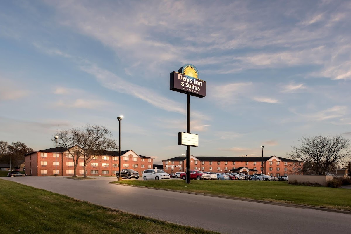 Days Inn & Suites by Wyndham Des Moines Airport photo 3