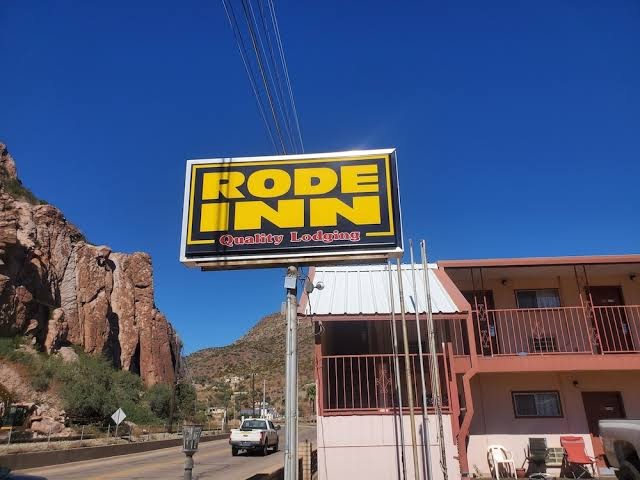 Rode Inn Motel