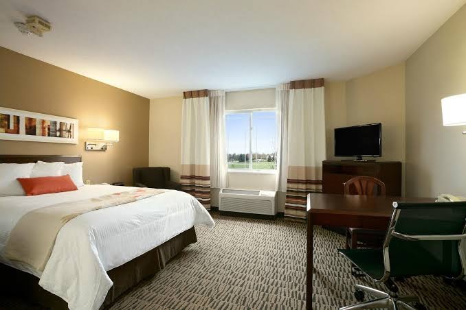 MainStay Suites Omaha Old Mill photo 2