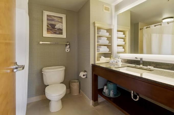 Holiday Inn Express & Suites Warwick-Providence (Airport) photo 2