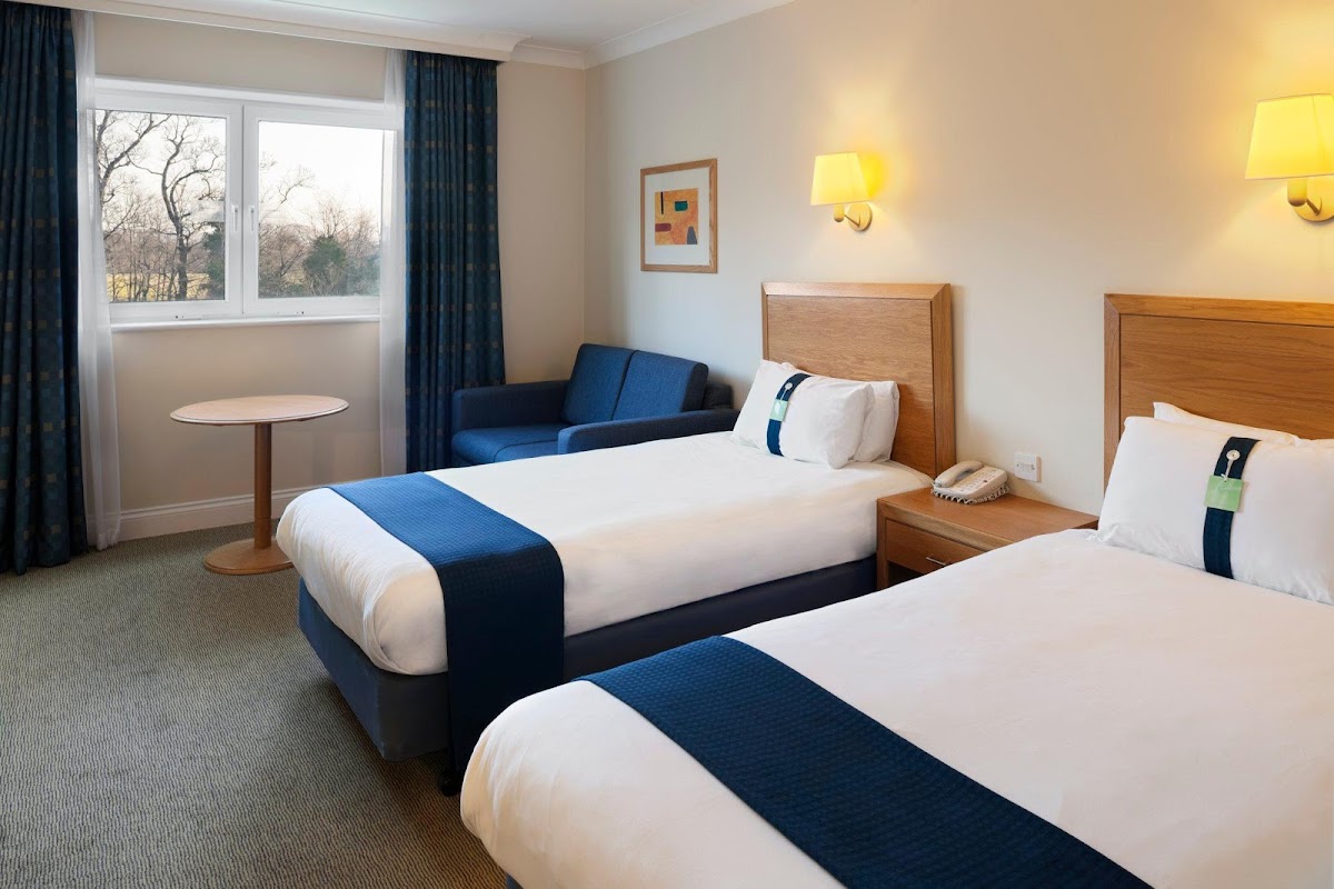 Holiday Inn Edinburgh by IHG photo 2
