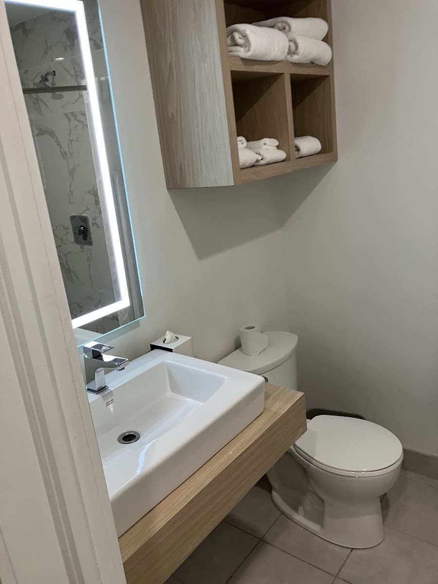 Duvernay Studios & Suites photo 2