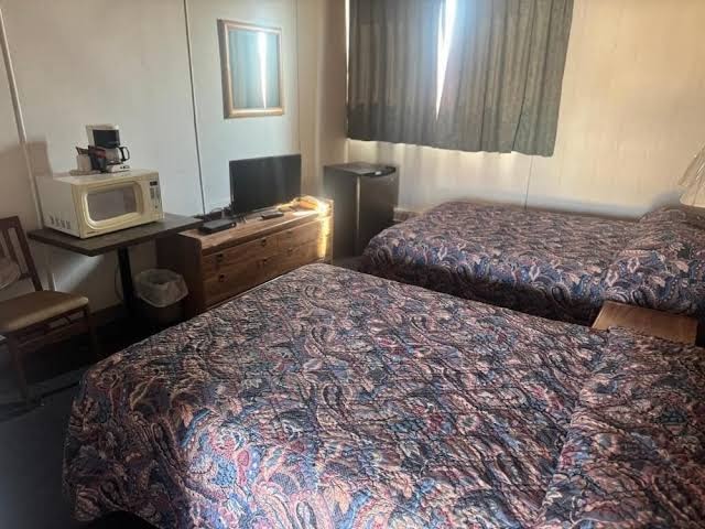 Big Horn Motor Inn photo 2