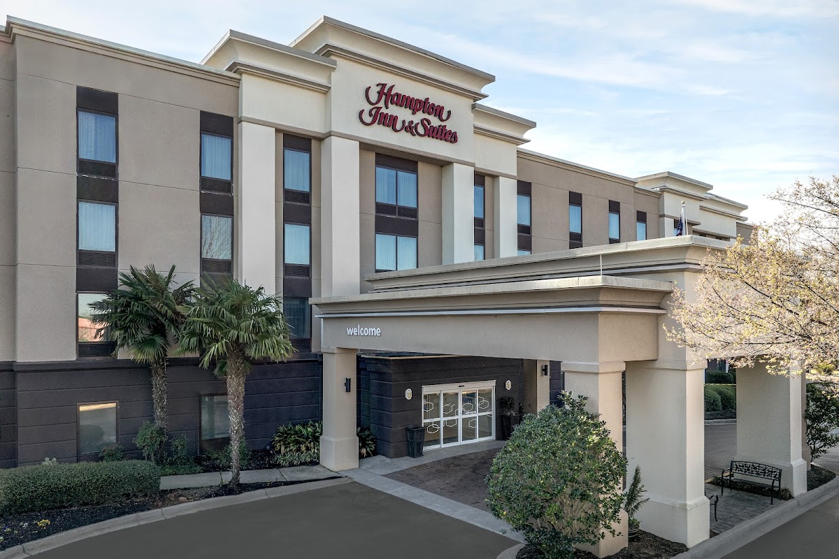 Hampton Inn & Suites Clinton - I-26