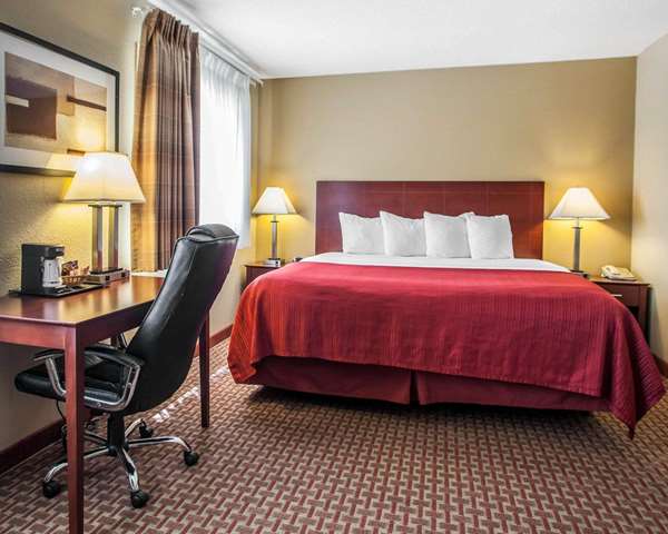 Quality Inn & Suites Davenport near I-80 photo 2