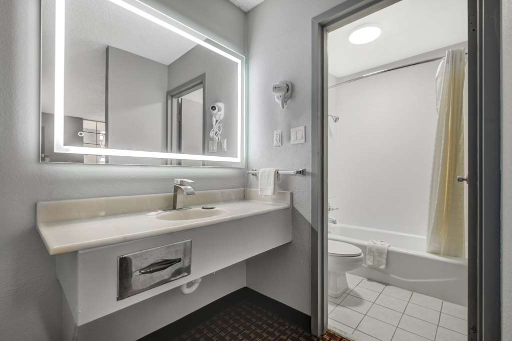 Motel 6 Chickasha, OK photo 3