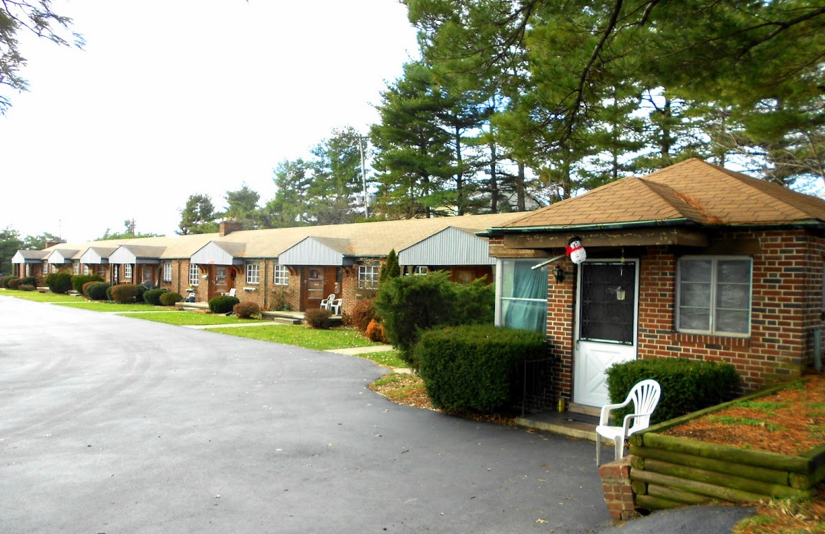 Chateau Motel