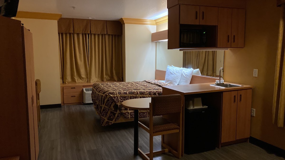 H3 Inn & Suites - LAX Airport photo 3