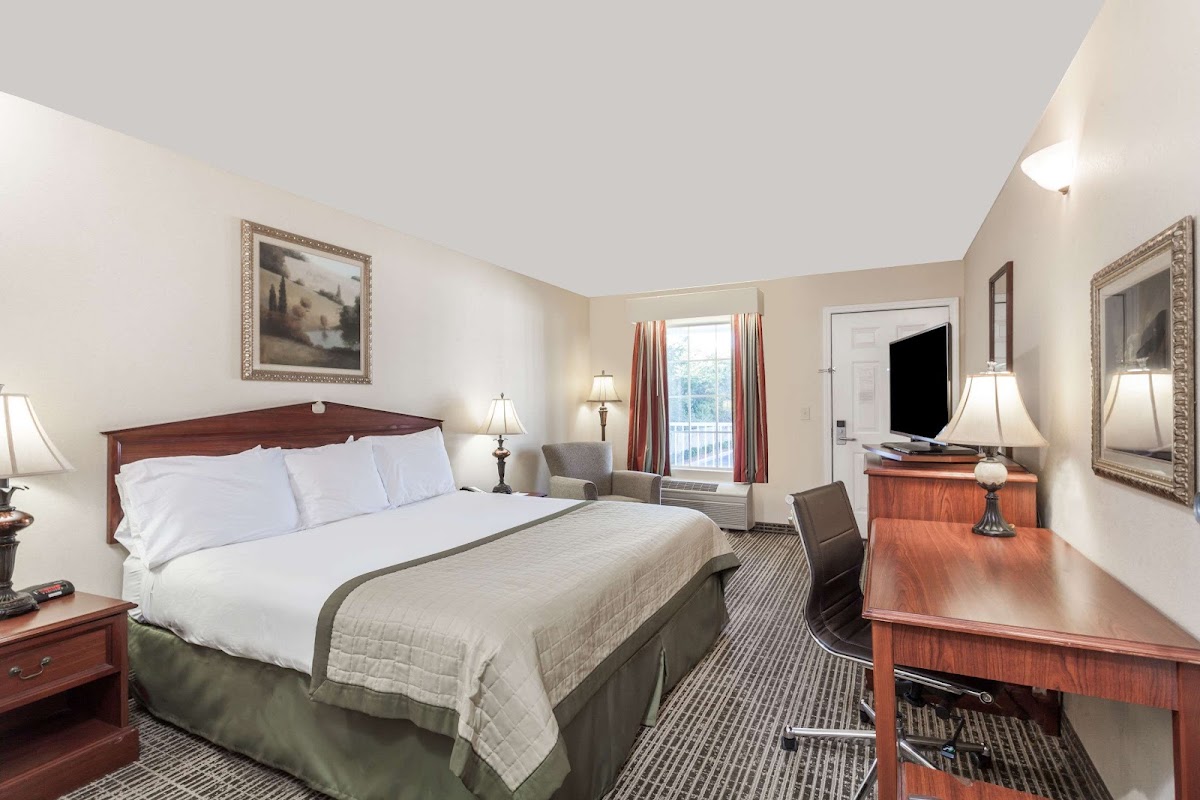 Baymont by Wyndham Hickory photo 2