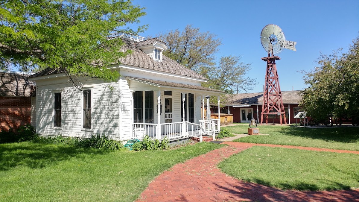 Carson County Square House Museum