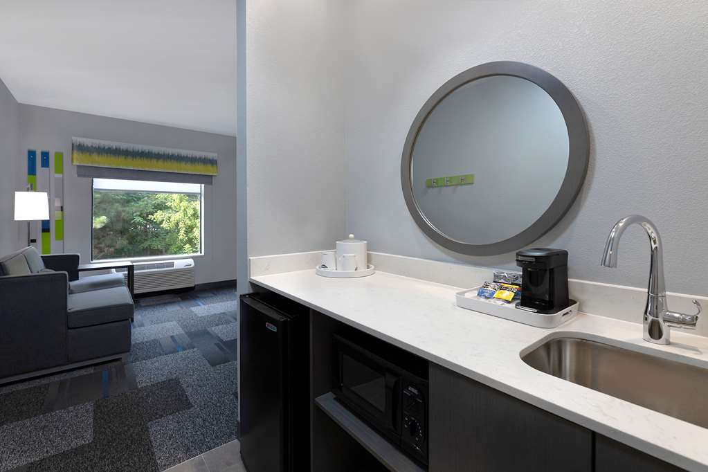 Hampton Inn & Suites Nacogdoches photo 3