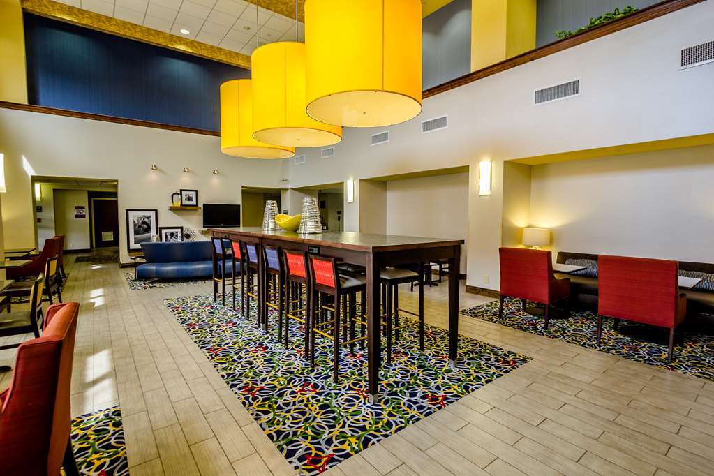 Hampton Inn & Suites Natchez photo 2