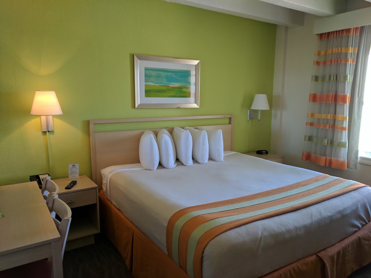 Days Inn & Suites Miami/North Beach Oceanfront photo 2