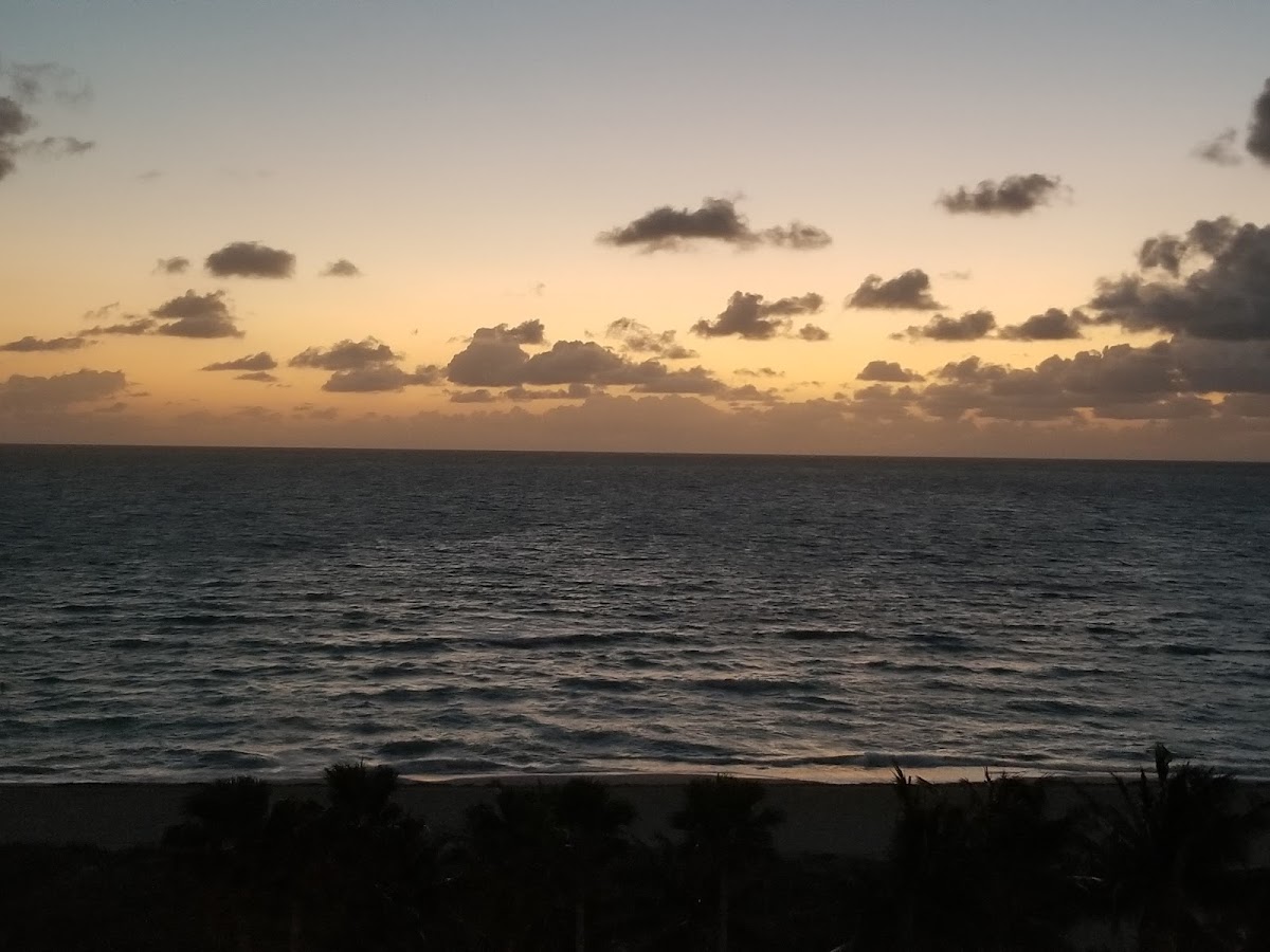 Days Inn & Suites Miami/North Beach Oceanfront photo 3