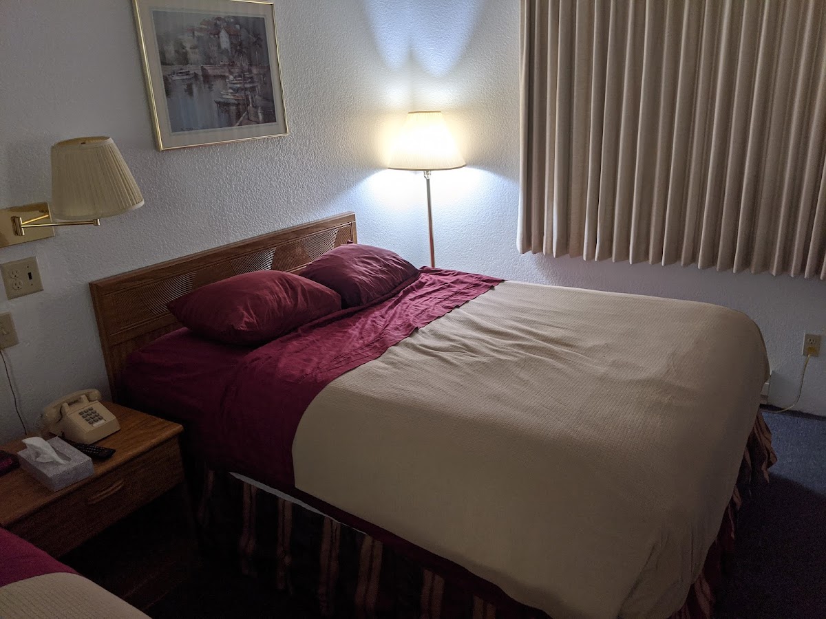 Humboldt Gables Motel photo 2