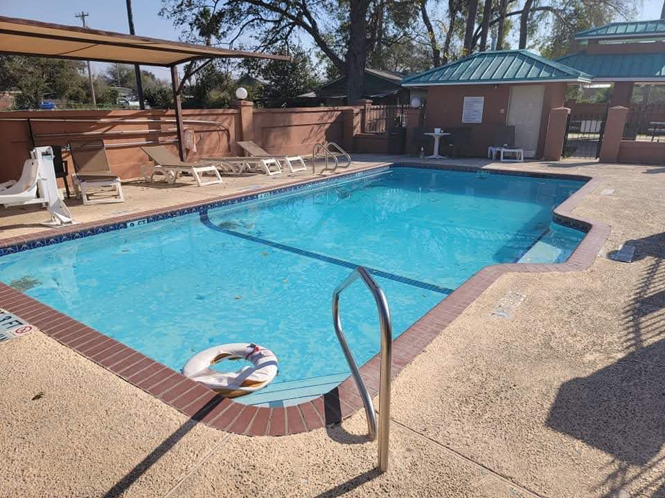 Americas Best Value Inn Pharr photo 2