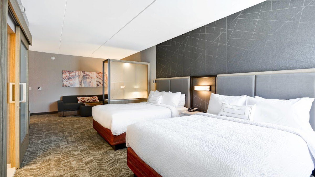 SpringHill Suites by Marriott Cincinnati Blue Ash photo 2