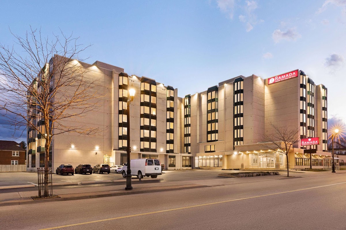 Ramada by Wyndham, Niagara Falls Near Fallsview District