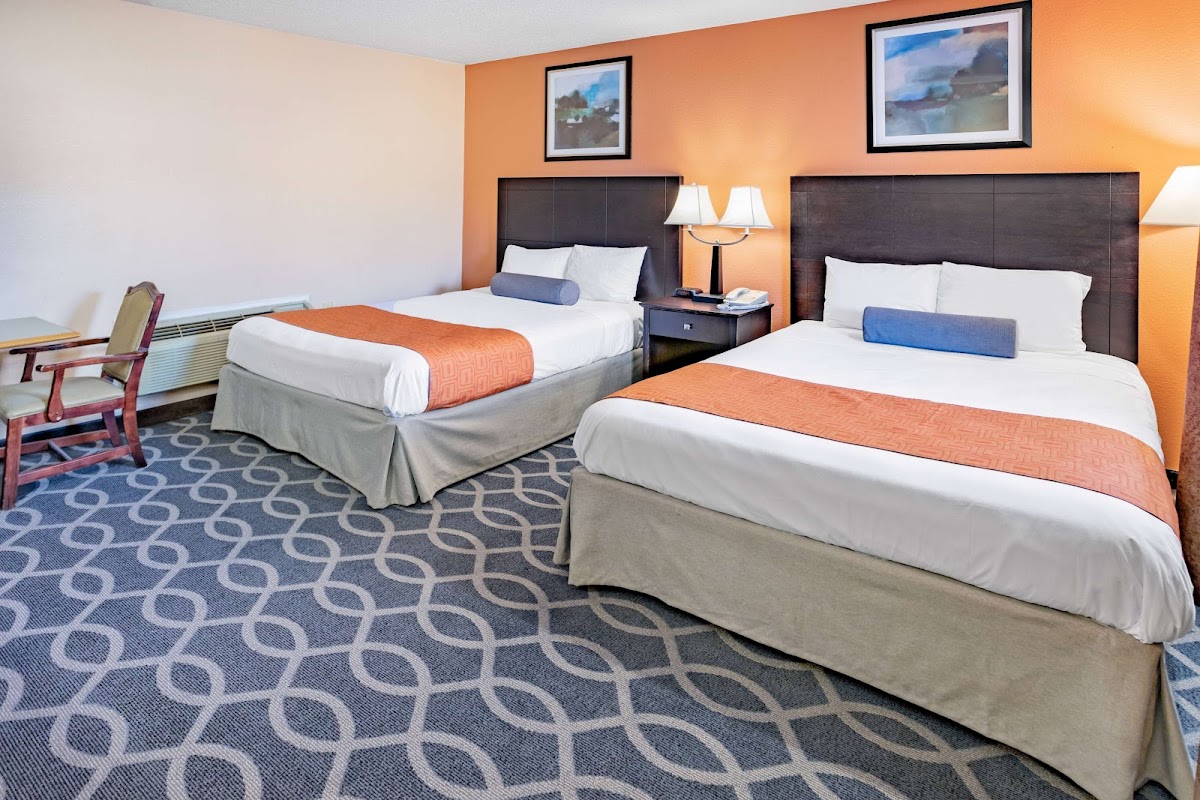 Howard Johnson by Wyndham Lenox photo 2