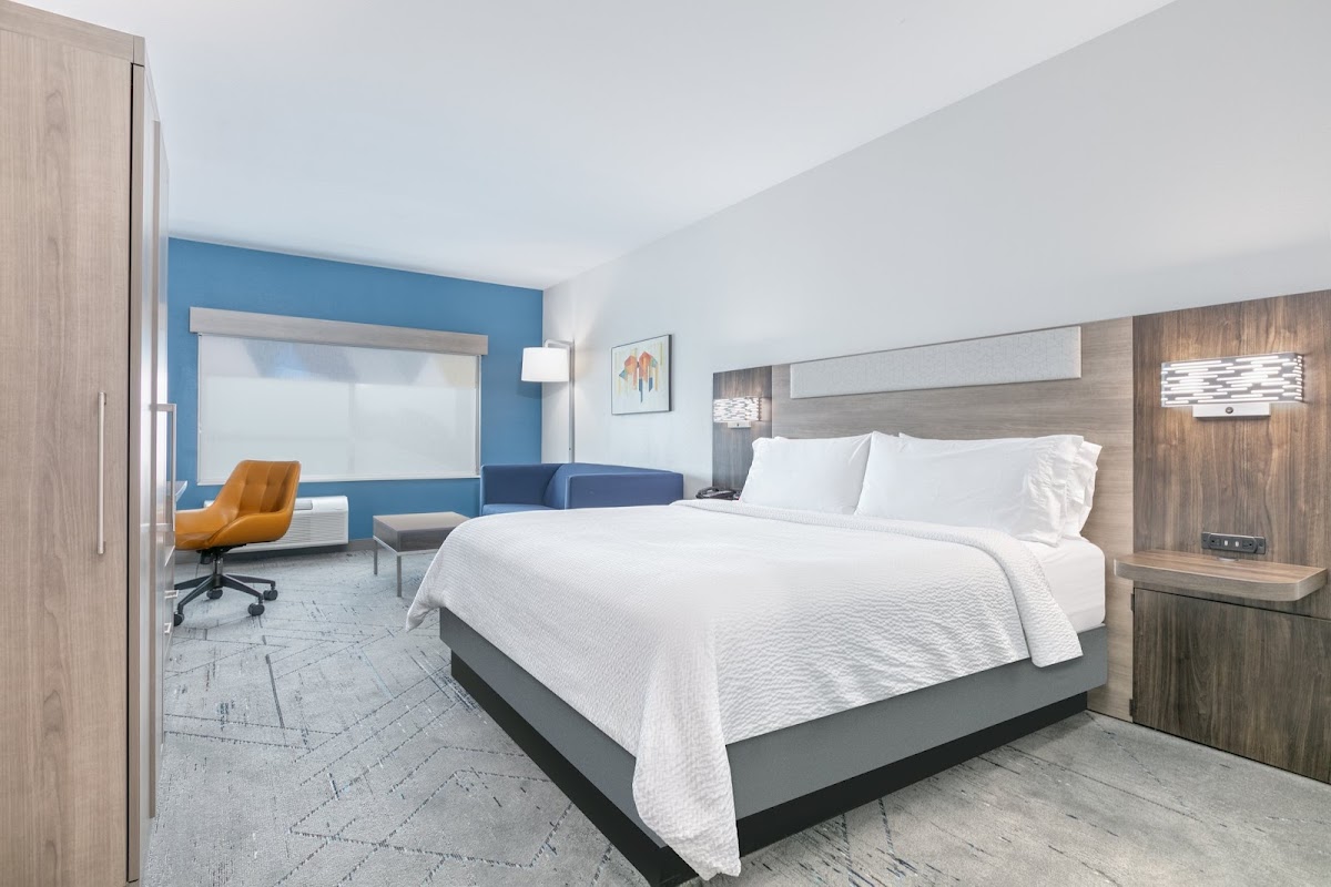 Holiday Inn Express & Suites Dallas – Plano North by IHG photo 2
