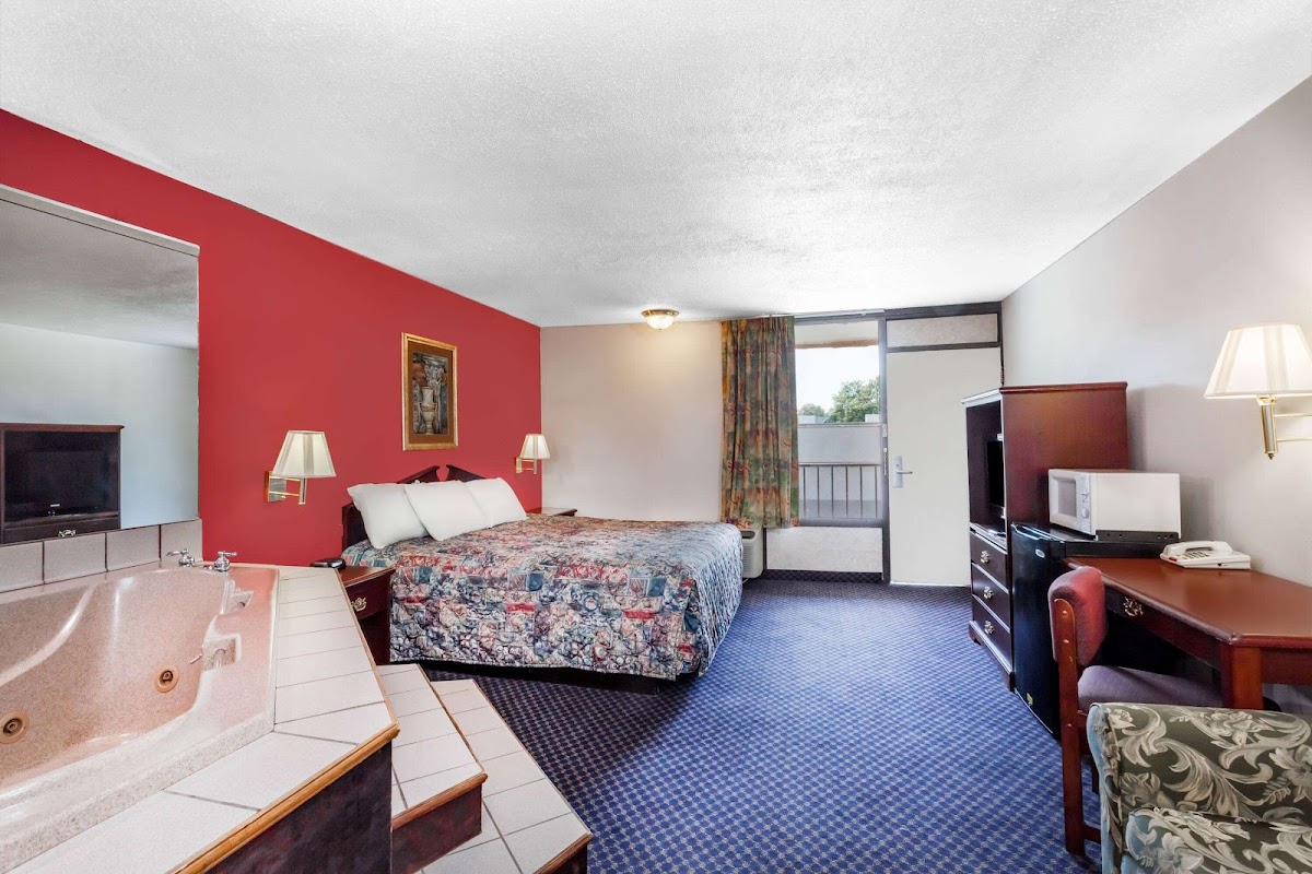 Days Inn by Wyndham Martin photo 2