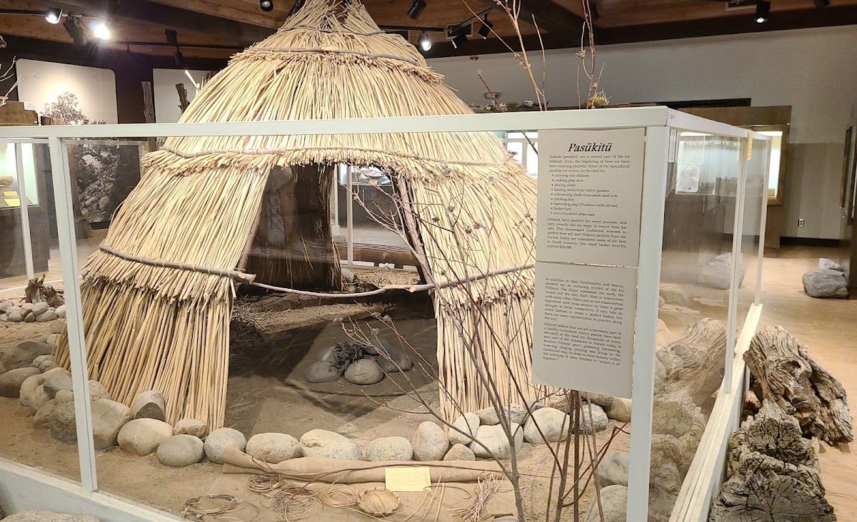 Owens Valley Paiute-Shoshone Cultural Center