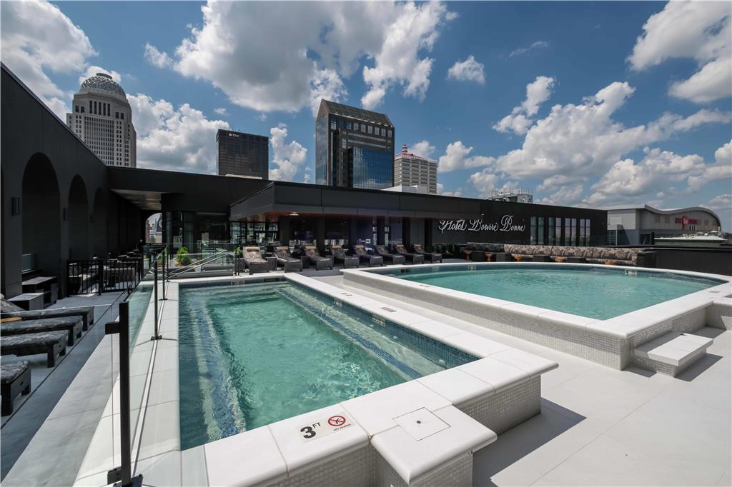 Hotel Bourre Bonne Louisville, Curio Collection by Hilton