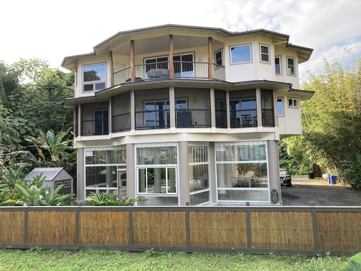 Hilo Beach House Inn