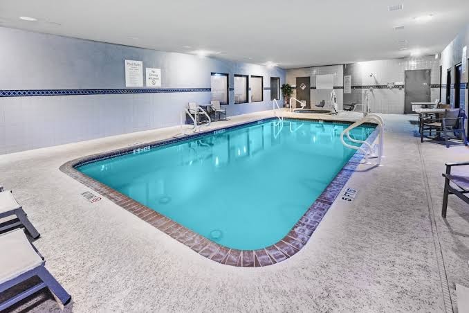 Holiday Inn Express & Suites Austin NE - Hutto, an IHG Hotel photo 3