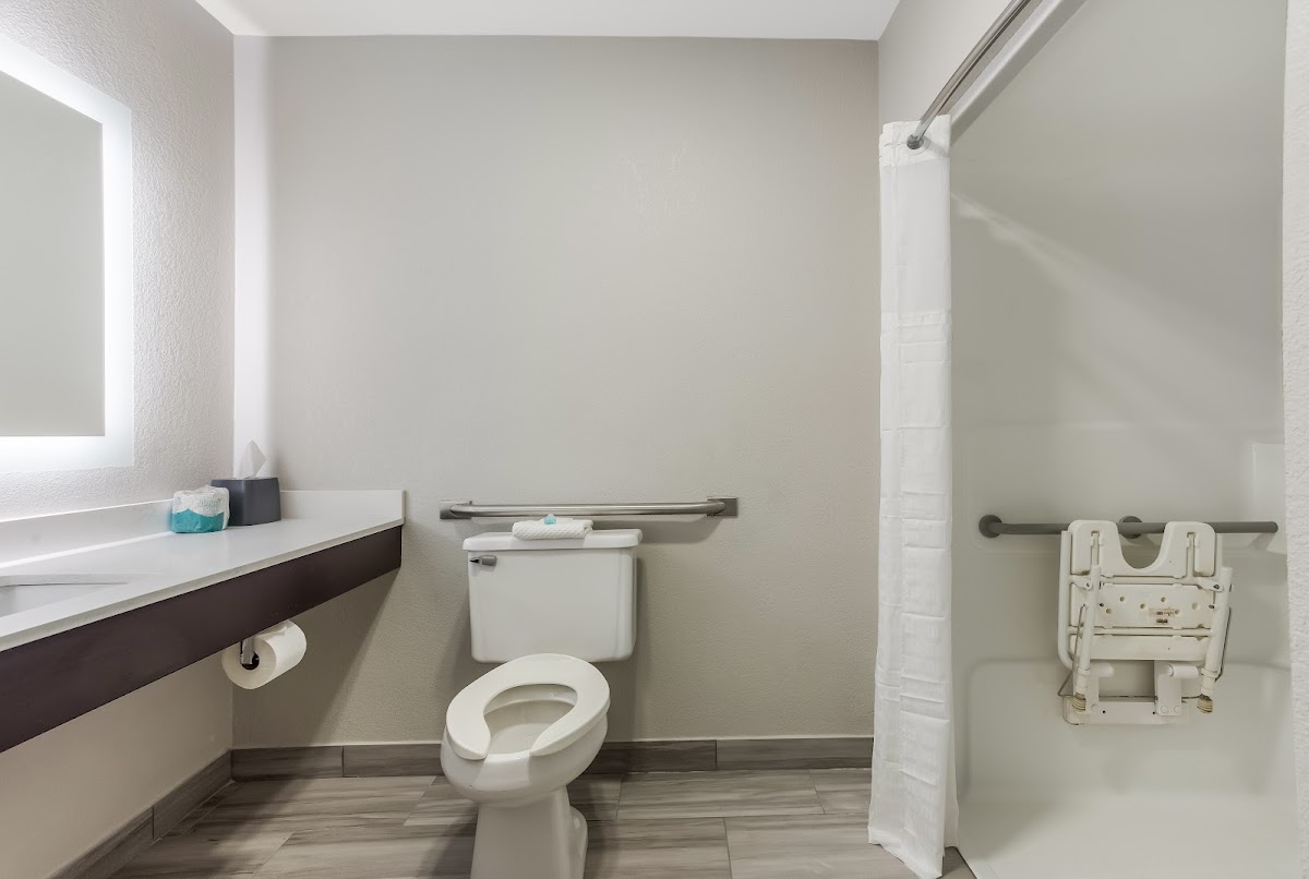 MainStay Suites Bourbonnais - Kankakee photo 3