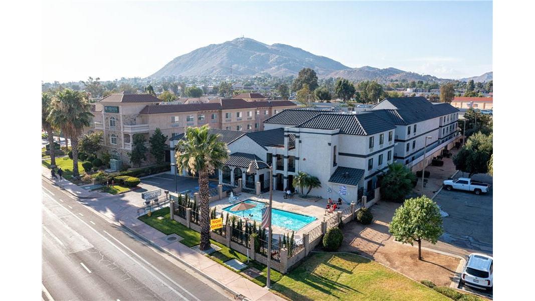MainStay Suites Moreno Valley Near March Air Reserve Base