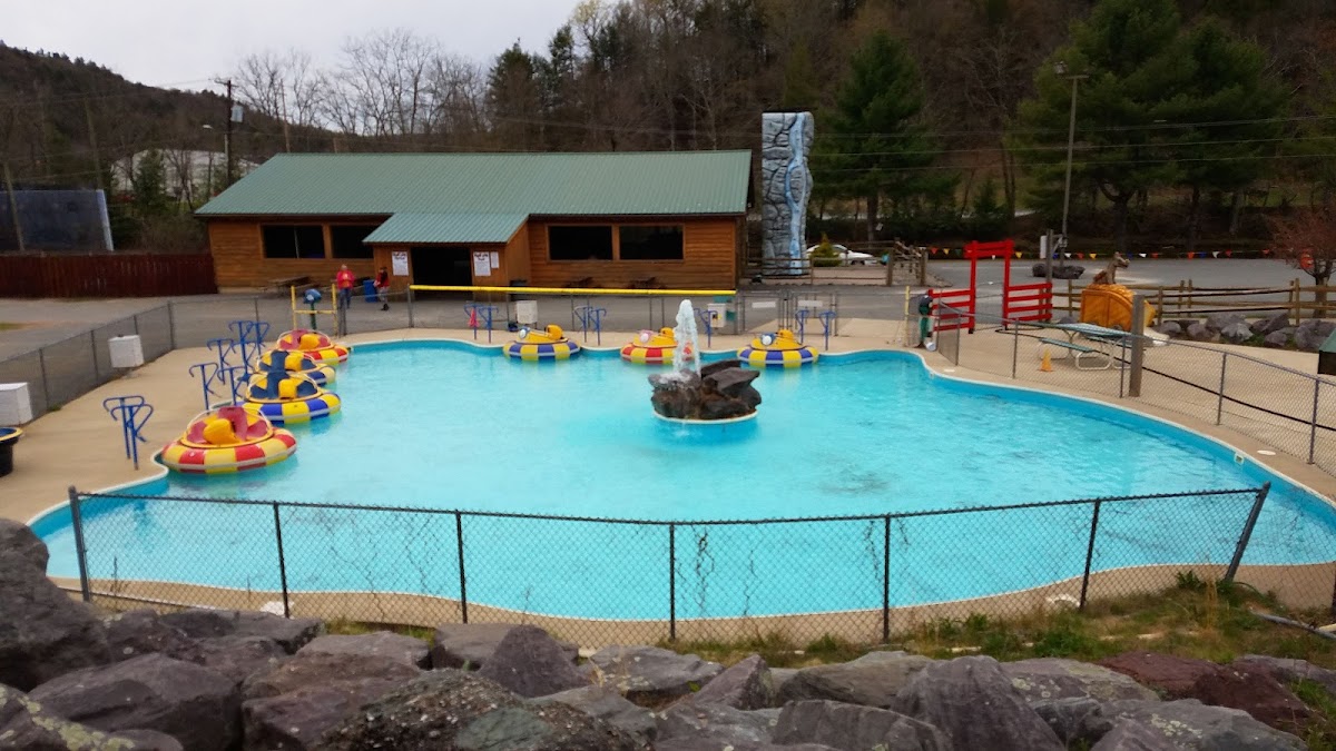 Holiday Mountain photo 2