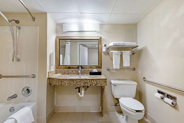 Clarion Pointe Durham Research Triangle Park photo 3